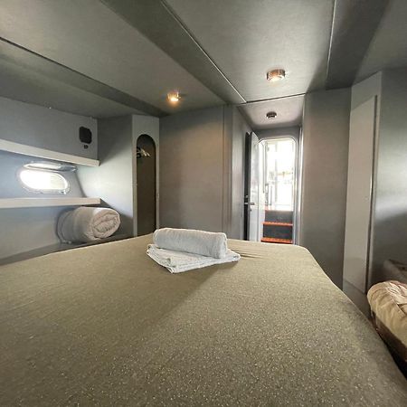 The Floating Home سان أدريان دي بيزوس المظهر الخارجي الصورة