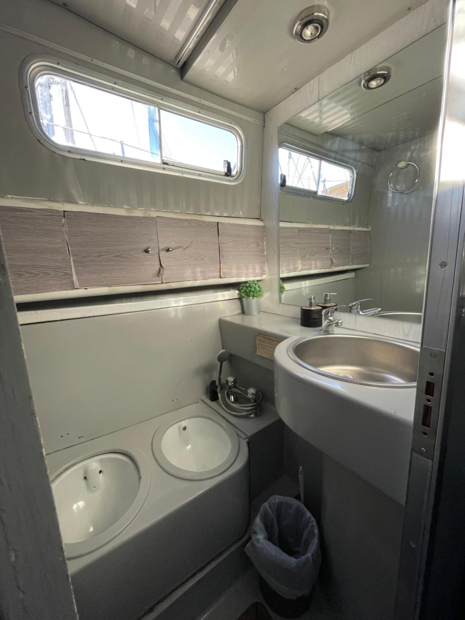 The Floating Home سان أدريان دي بيزوس المظهر الخارجي الصورة