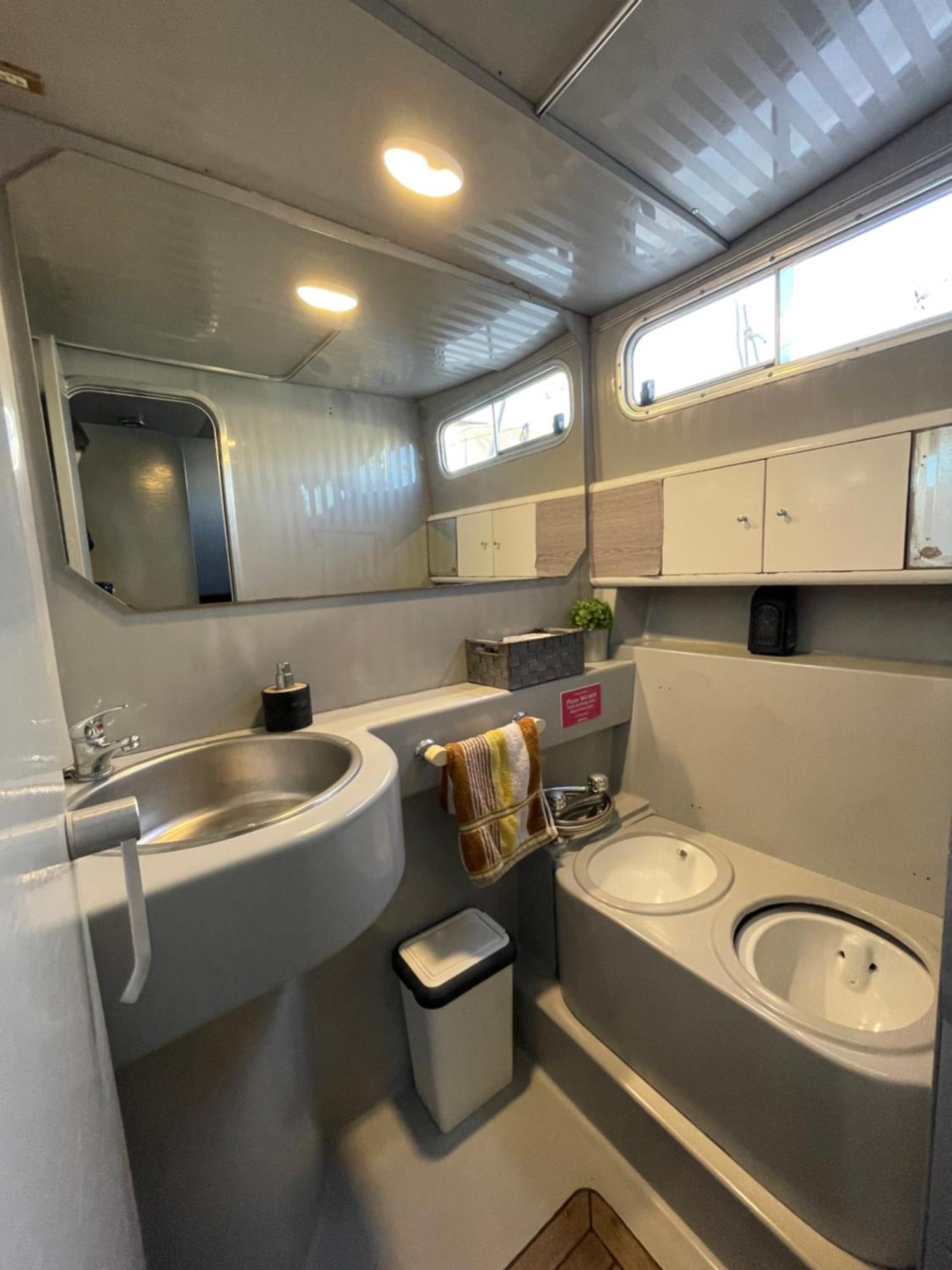 The Floating Home سان أدريان دي بيزوس المظهر الخارجي الصورة