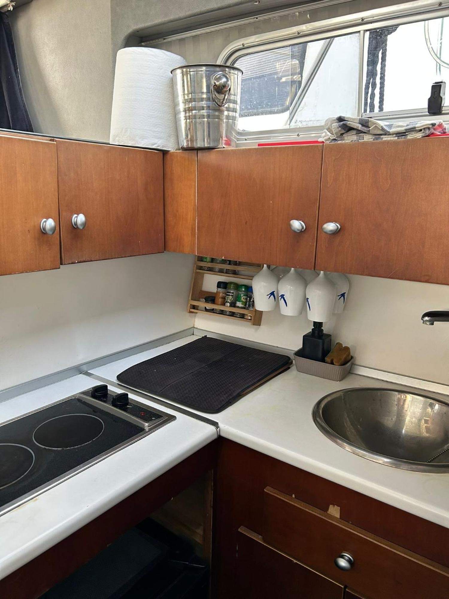 The Floating Home سان أدريان دي بيزوس المظهر الخارجي الصورة