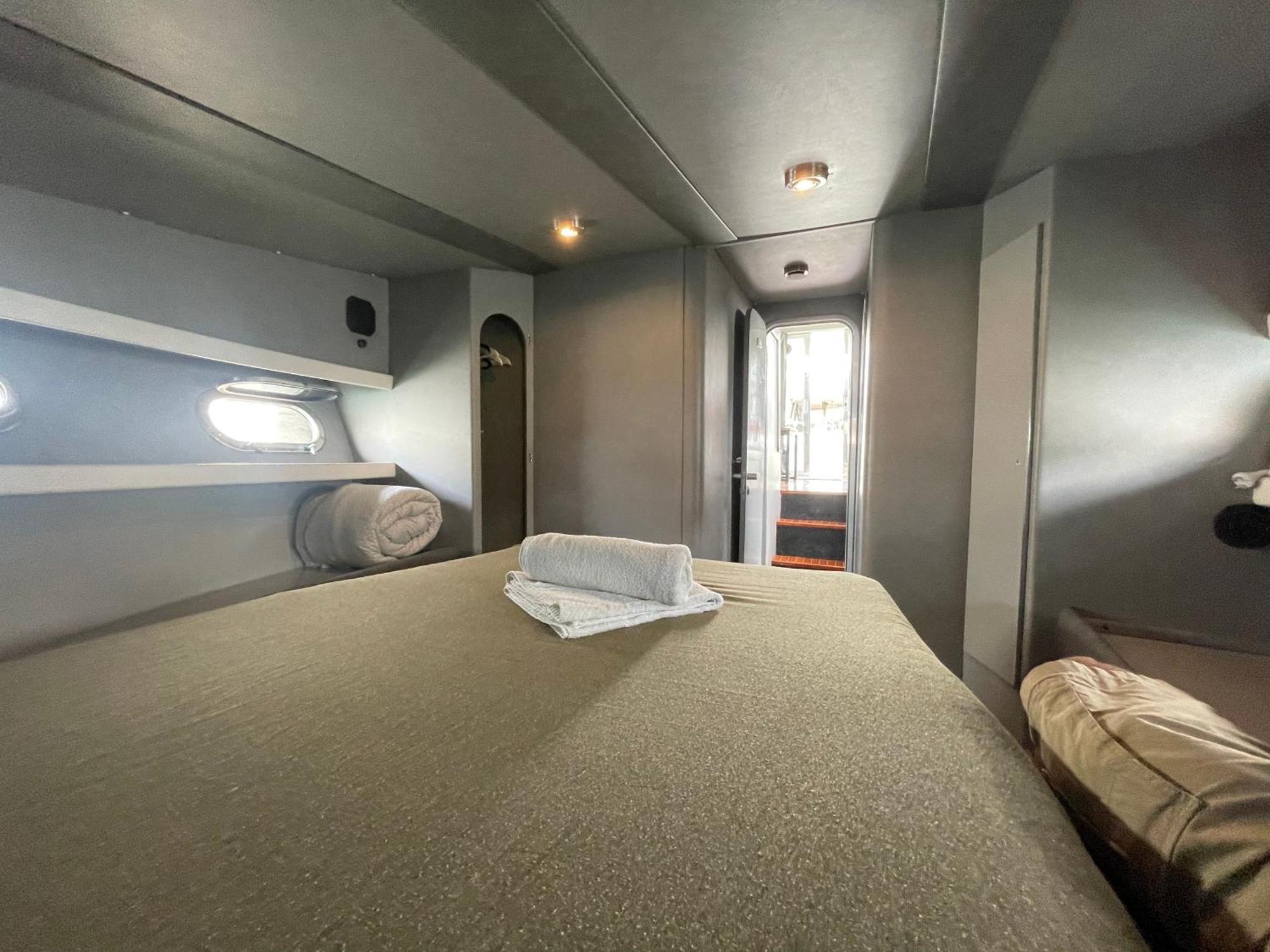 The Floating Home سان أدريان دي بيزوس المظهر الخارجي الصورة